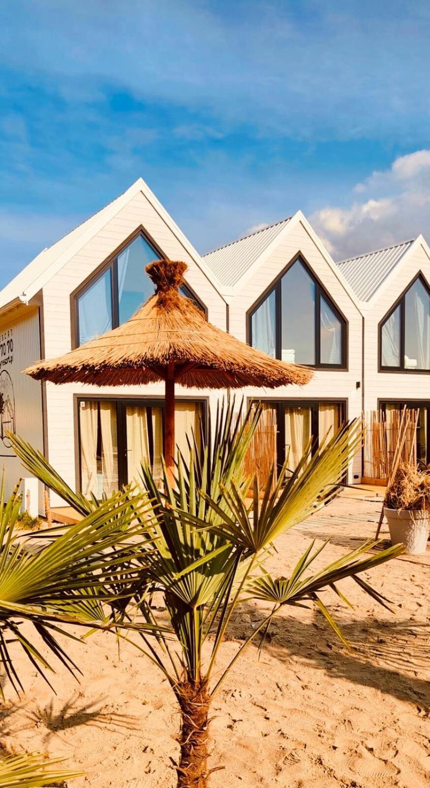 Lulu Holiday Resort Domki Z Podgrzewanym Basenem Mielno  Exterior foto
